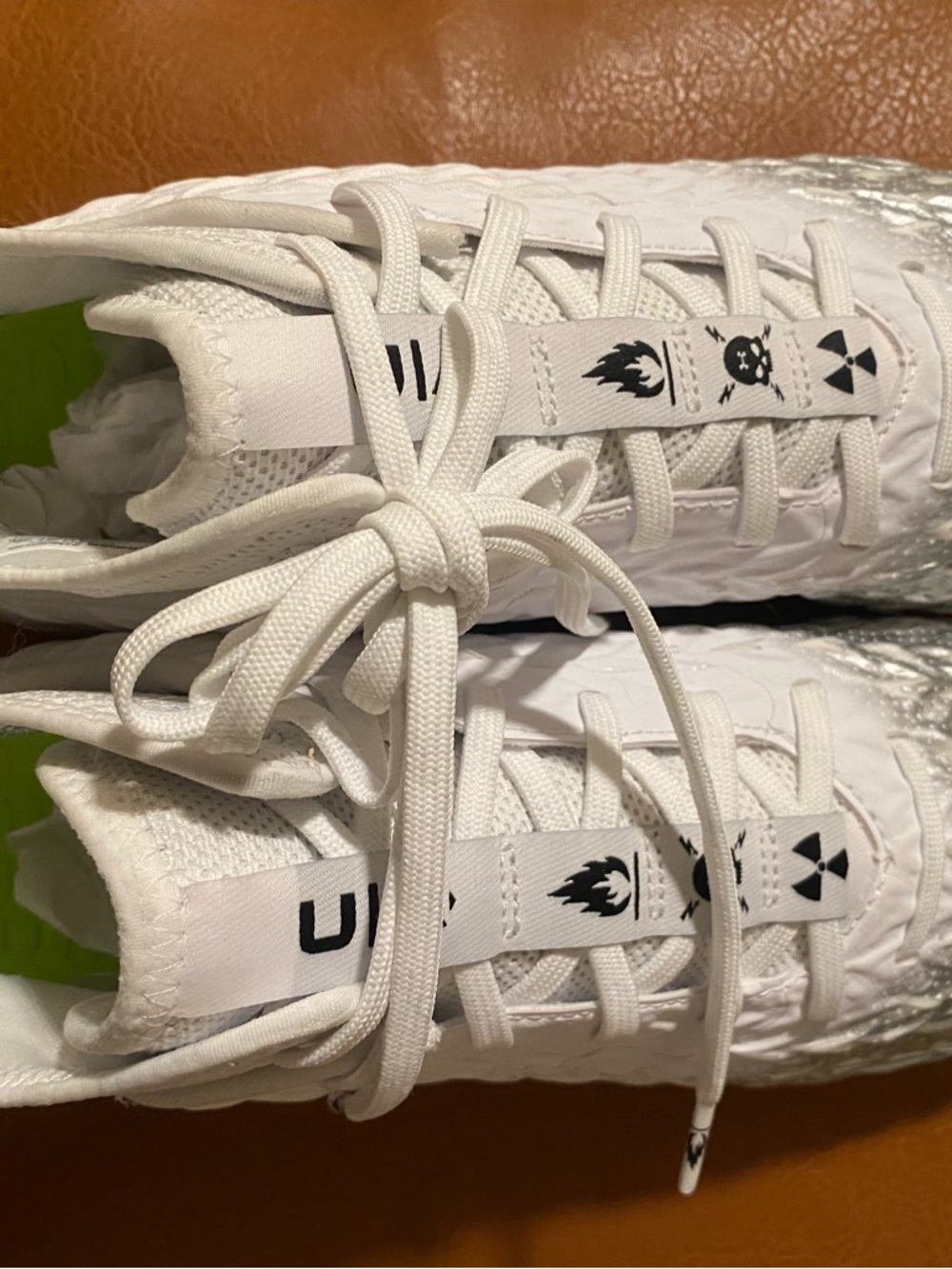 Under Armour Clone cleats. Men’s size 9. Excellent condition
